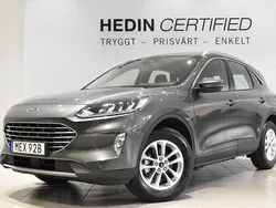 Grå (grey) Begagnad 2023 Ford Kuga Titanium SUV | 269 900 kr (Marknadspris)