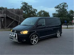 Svart Begagnad 2011 VW Multivan Highline Minibuss | 140 000 kr (Marknadspris)