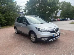Silver Begagnad 2014 Renault Scénic III Bose Edition Minibuss | 75 000 kr (Marknadspris)
