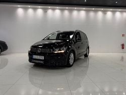 Svart Begagnad 2018 VW Touran Minibuss | 154 900 kr (Superpris)