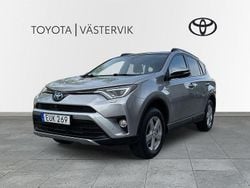 Silver Begagnad 2017 Toyota RAV4 Hybrid Executive SUV | 239 900 kr (Bra pris)