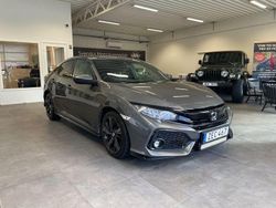 Mörkgrå (grå) Begagnad 2017 Honda Civic Halvkombi | 189 900 kr (Marknadspris)