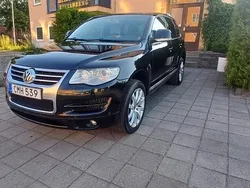 Svart Begagnad 2008 VW Touareg SUV | 71 000 kr