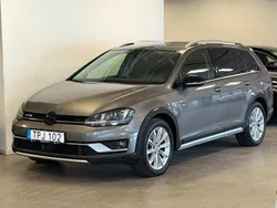 Grå Begagnad 2016 VW Golf Alltrack Kombi | 129 900 kr (Marknadspris)