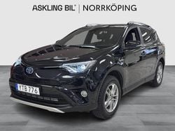Svart Begagnad 2017 Toyota RAV4 Hybrid Active SUV | 214 000 kr (Marknadspris)
