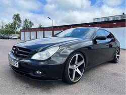 Svart Begagnad 2009 Mercedes CLS320 Sportkupé | 140 000 kr