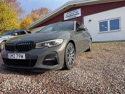 Grå Begagnad 2020 BMW 330e M Sport Kombi | 279 000 kr (Marknadspris)