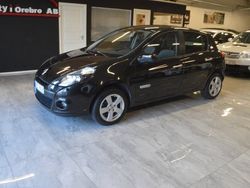 Svart Begagnad 2011 Renault Clio II Halvkombi | 64 900 kr (Dyr)