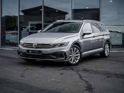 Silver Begagnad 2019 VW Passat Executive Kombi | 214 900 kr (Marknadspris)