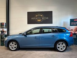 Blå Begagnad 2015 Volvo V60 Kinetic Kombi | 99 900 kr (Bra pris)