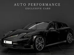 Svart Begagnad 2023 Porsche Taycan Performance Package Sedan | 729 900 kr