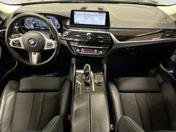 Silver/grå Begagnad 2020 BMW 530e iPerformance Sedan | 279 700 kr (Bra pris)