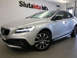 Silver Begagnad 2019 Volvo V40 Halvkombi | 189 900 kr (Dyr)