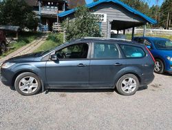 Grå Begagnad 2010 Ford Focus Platinum Kombi | 34 500 kr