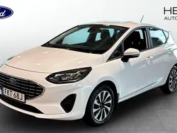 Vit (white) Begagnad 2022 Ford Fiesta Halvkombi | 149 900 kr (Marknadspris)