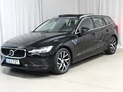 Svart Begagnad 2020 Volvo V60 Kombi | 294 900 kr (Marknadspris)