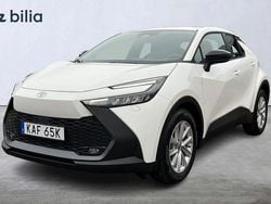 Vit Ny 2025 Toyota C-HR Active SUV | 309 900 kr (Marknadspris)