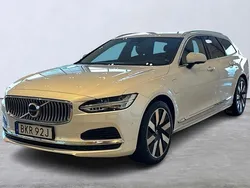 Vit Ny 2024 Volvo V90 Core Kombi | 579 900 kr (Dyr)