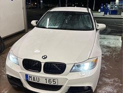Vit Begagnad 2012 BMW 320 M Sport Kombi | 94 000 kr (Marknadspris)