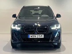 Svart Begagnad 2024 BMW iX3 M Sport SUV | 599 000 kr (Bra pris)