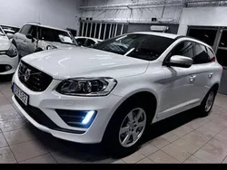 Vit Begagnad 2017 Volvo XC60 R-Design SUV | 210 000 kr (Bra pris)