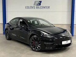 Svart Begagnad 2023 Tesla Model 3 Performance Sedan | 459 990 kr (Dyr)