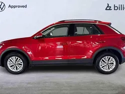 Röd Begagnad 2022 VW T-Roc SUV | 269 900 kr