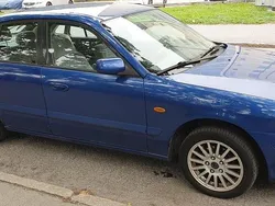 Blå Begagnad 2000 Mazda 626 Touring Halvkombi | 30 000 kr