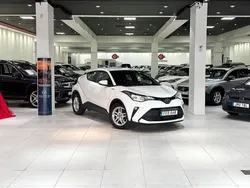 Vit Begagnad 2020 Toyota C-HR Active SUV | 199 900 kr (Bra pris)