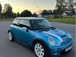 Blå Begagnad 2003 Mini Cooper S Halvkombi | 49 000 kr (Dyr)
