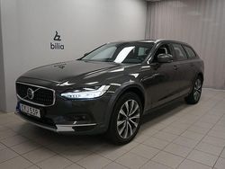Mörkgrå Begagnad 2021 Volvo V90 CC Kombi | 379 900 kr (Marknadspris)