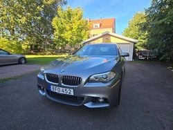Grå Begagnad 2015 BMW 530 M Sport Sedan | 255 000 kr (Dyr)