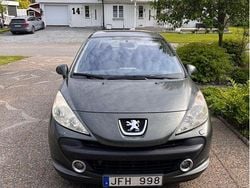 Grå Begagnad 2008 Peugeot 207 Halvkombi | 39 000 kr (Lite dyr)