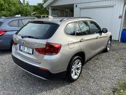 Silver Begagnad 2012 BMW X1 Shadowline SUV | 64 900 kr (Marknadspris)
