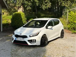 Vit Begagnad 2015 Kia Ceed GT 2 Halvkombi | 139 000 kr (Marknadspris)