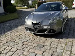 Grå Begagnad 2011 Alfa Romeo Giulietta Distinctive Halvkombi | 72 000 kr (Marknadspris)