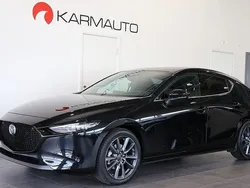 Svart Ny 2025 Mazda 3 Center-Line Halvkombi | 353 800 kr (Lite dyr)