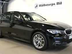Svart Begagnad 2021 BMW 330e Sport Line Kombi | 319 900 kr (Bra pris)
