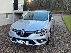 Silver Begagnad 2016 Renault Mégane III Bose Edition Halvkombi | 97 500 kr