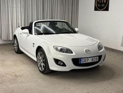 Vit (vitpearl) Begagnad 2010 Mazda MX5 20th Anniversary Cab | 144 900 kr (Marknadspris)