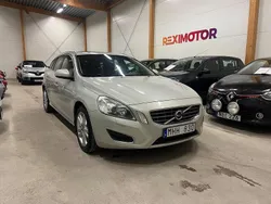 Vit Begagnad 2012 Volvo V60 Summum Kombi | 99 900 kr (Marknadspris)