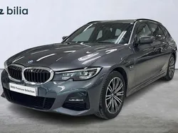Grå Begagnad 2022 BMW 330e M Sport Kombi | 379 900 kr (Marknadspris)