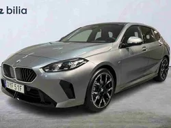 Grå Begagnad 2025 BMW 120 M Sport Halvkombi | 427 900 kr