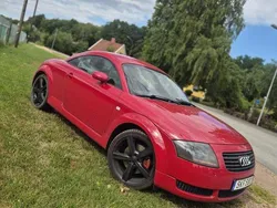 Röd Begagnad 2000 Audi TT Sportkupé | 50 500 kr (Marknadspris)