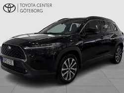 Svart Begagnad 2023 Toyota Corolla Cross Style SUV | 345 000 kr (Bra pris)
