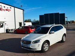 Vit Begagnad 2014 Volvo XC60 Momentum SUV | 89 900 kr (Marknadspris)