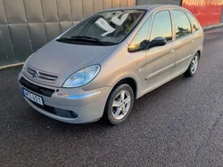Ljusbrun Begagnad 2004 Citroën Xsara Picasso Minibuss | 34 900 kr (Lite dyr)
