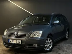 Grå Begagnad 2004 Toyota Avensis Kombi | 29 900 kr (Marknadspris)