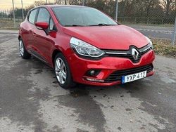 Röd Begagnad 2017 Renault Clio IV Expression Halvkombi | 94 900 kr (Lite dyr)