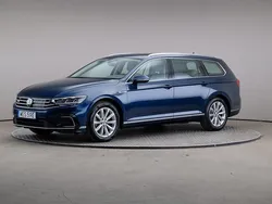 Blå Begagnad 2019 VW Passat GTE Kombi | 239 000 kr (Marknadspris)